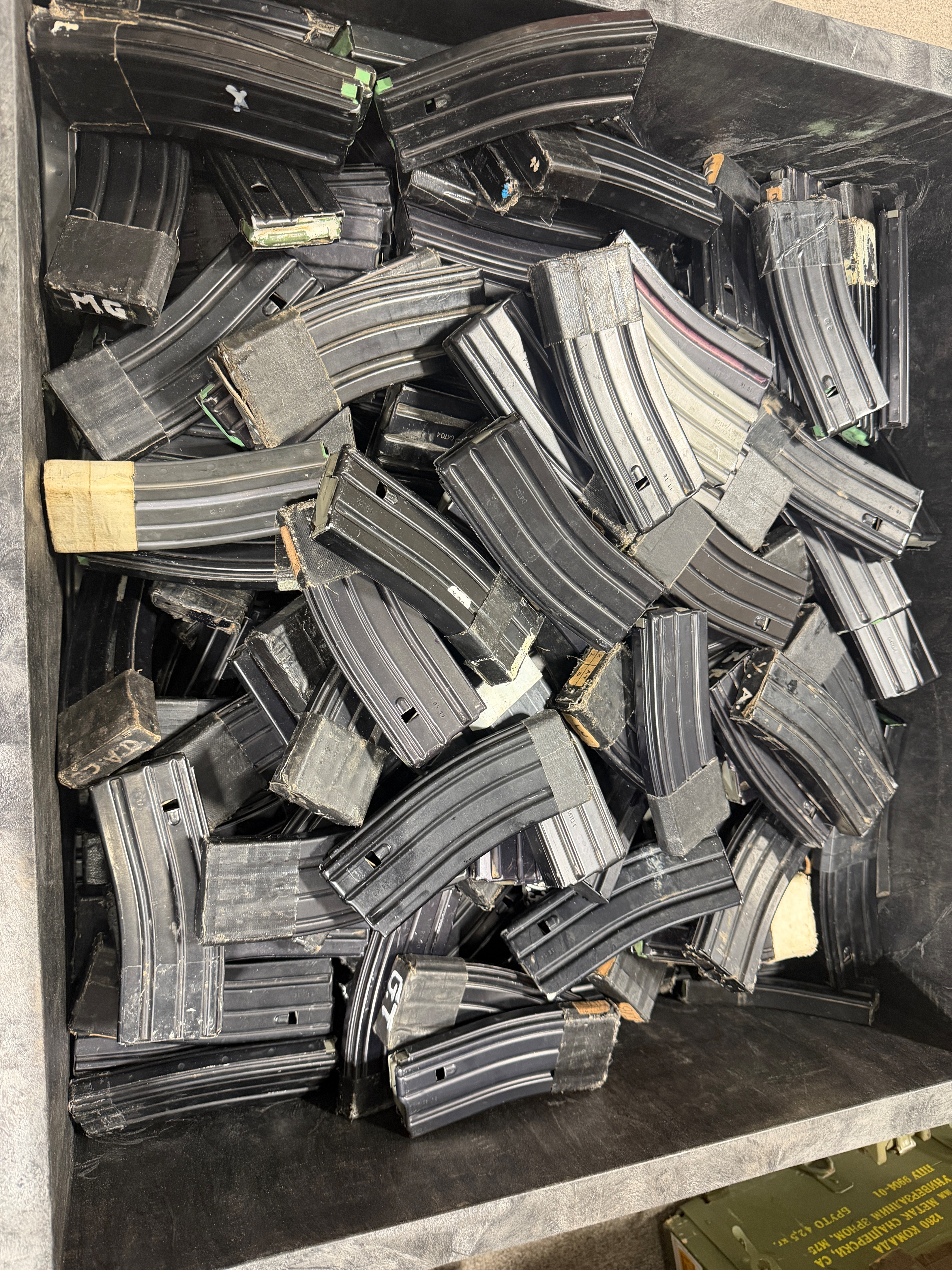 ISRAELI MILITARY SURPLUS STANAG PATTERN AR15 30RD MAGAZINE — product photograph